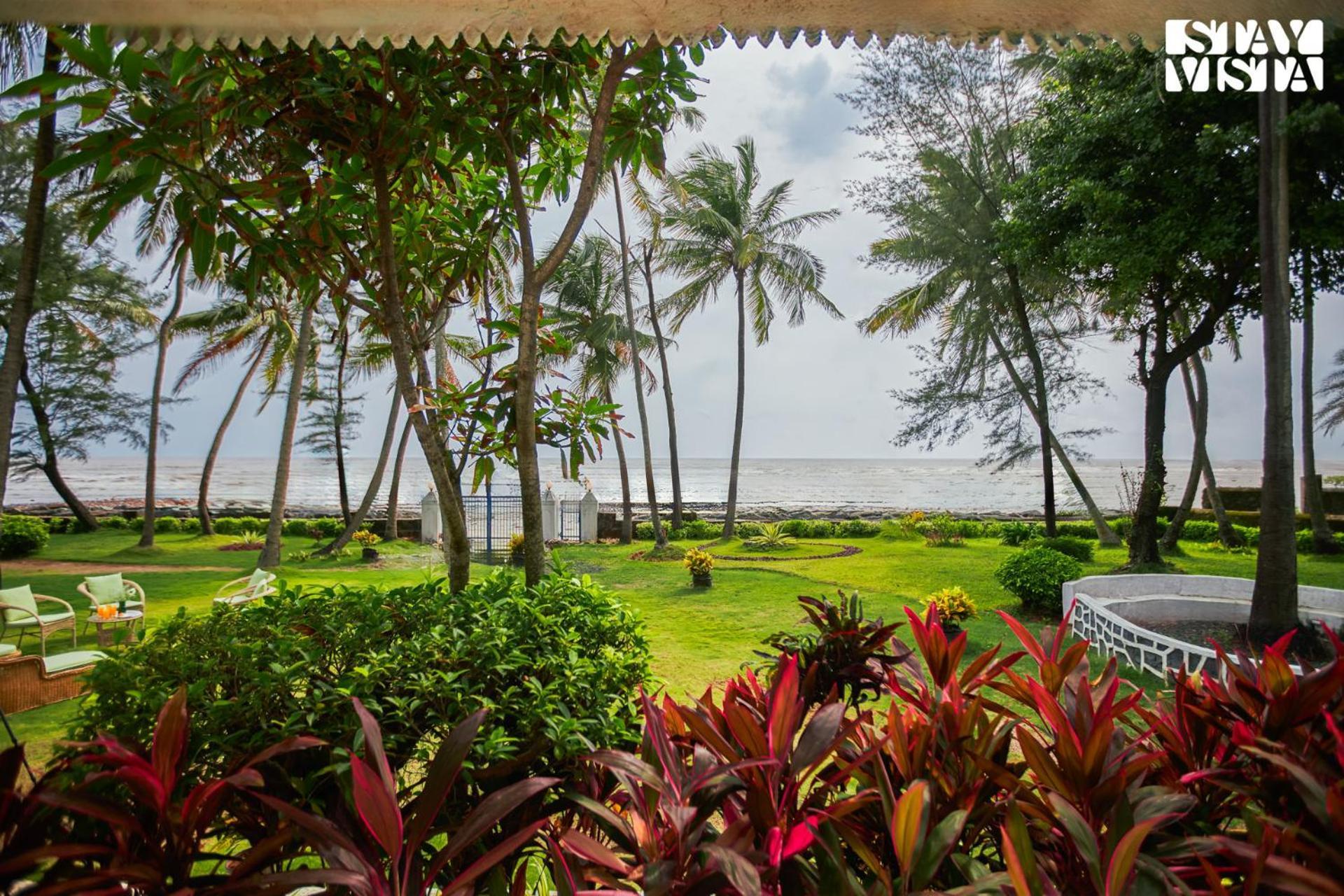 Stayvista'S Villa Bharat - Beachfront Serenity With A Spacious Lawn - Mumbai — Photos 1